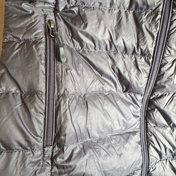 32 Degrees Heat Size Medium Women’s Gray Puffer Jacket with Hood Winter Coat - Picture 4 of 5